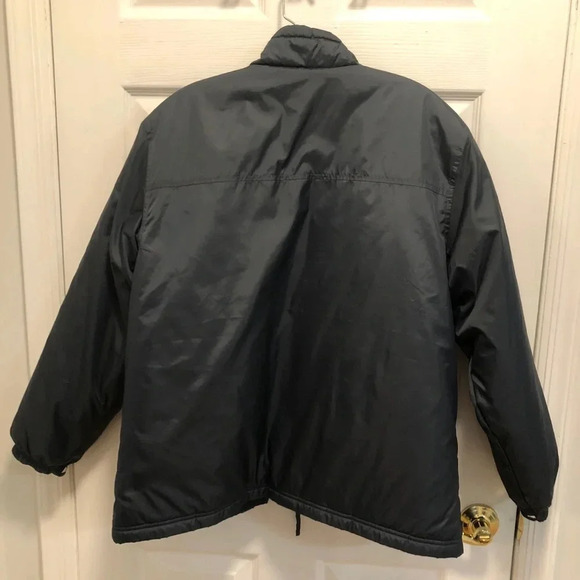 L.L.Bean Women’s Petite Large Zip Up Puffer Jacket - Picture 7 of 9